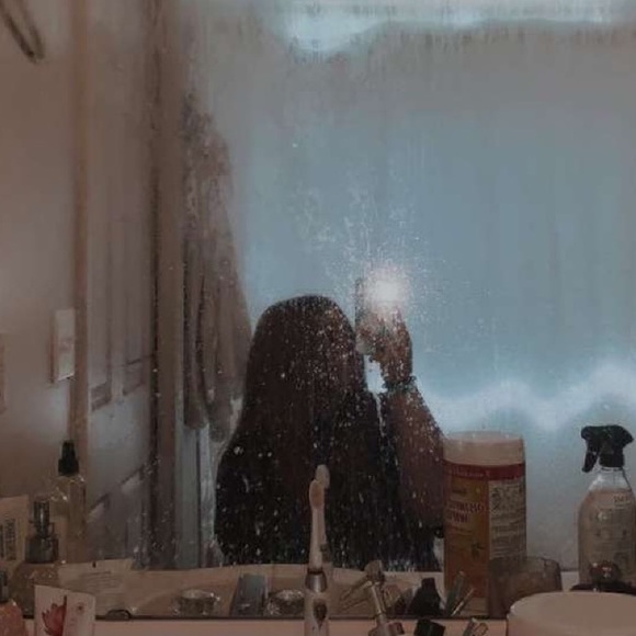 Meet your Posher, Tallie - Picture 1 of 1